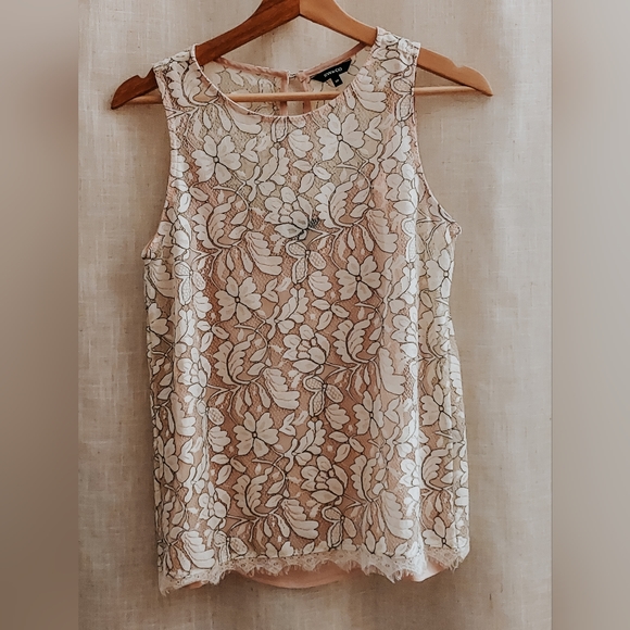 Sleeveless lace blouse - Picture 1 of 2